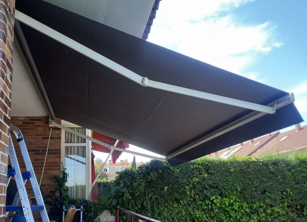 Instalacion de Toldos en JMT